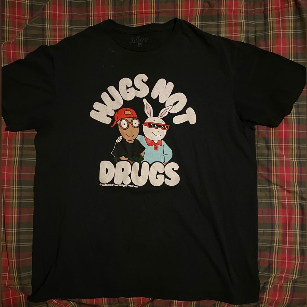 Vintage 2001 Funny Arthur Meme Fist TV Show Shirt size L Hugs Not Drugs